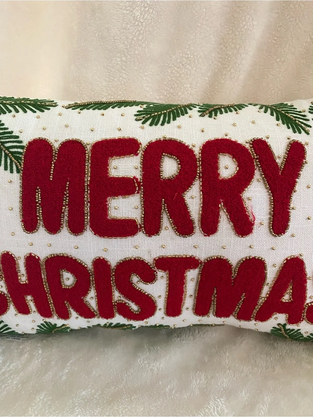 Holiday 'Merry Christmas' Decorative Pillow - White and Green with tassels